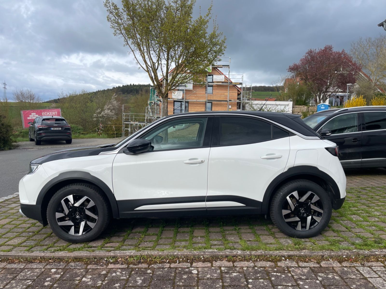 Hvid Opel Mokka fra 2022
