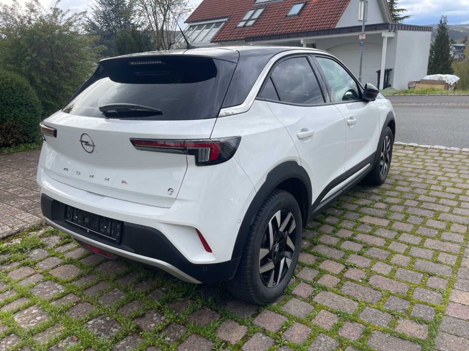 Hvid Opel Mokka fra 2022