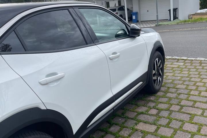 Hvid Opel Mokka fra 2022
