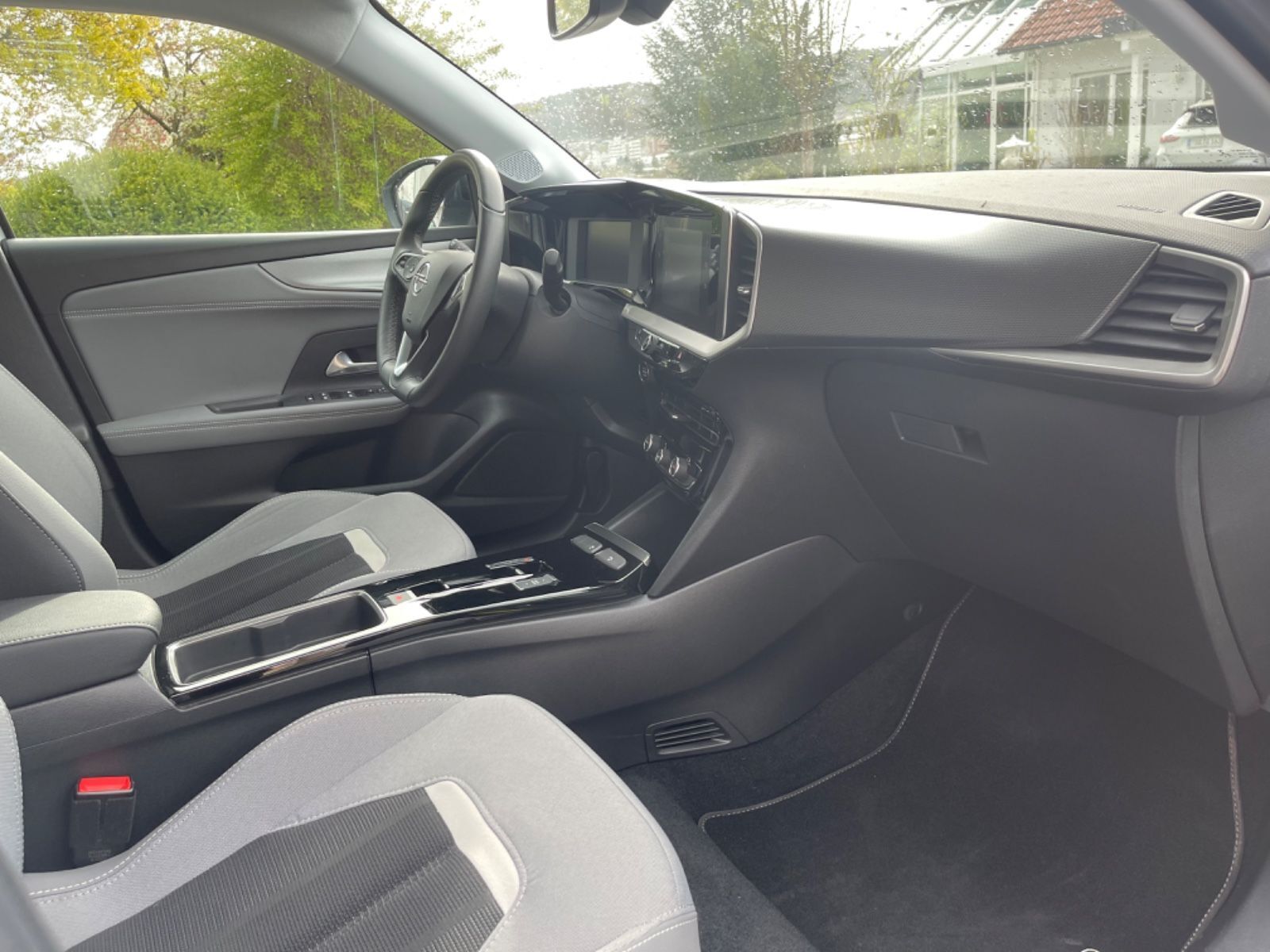 Hvid Opel Mokka fra 2022