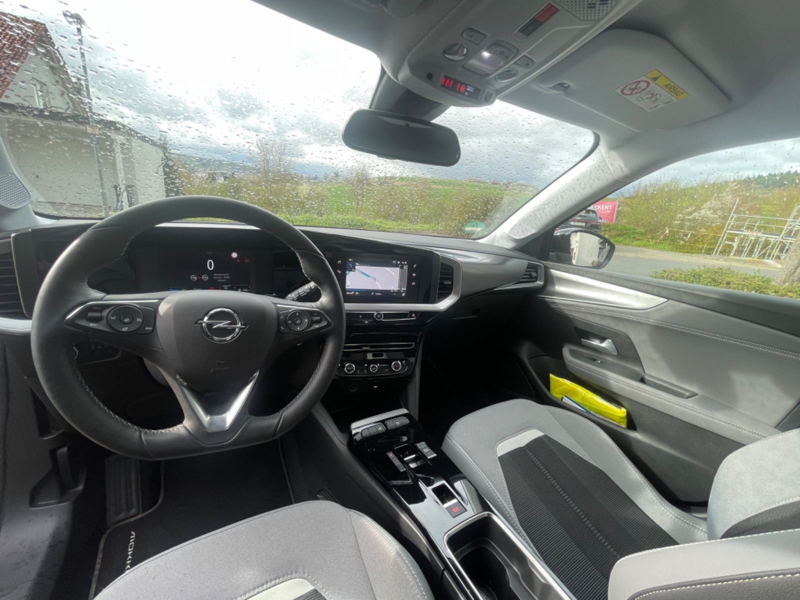 Hvid Opel Mokka fra 2022