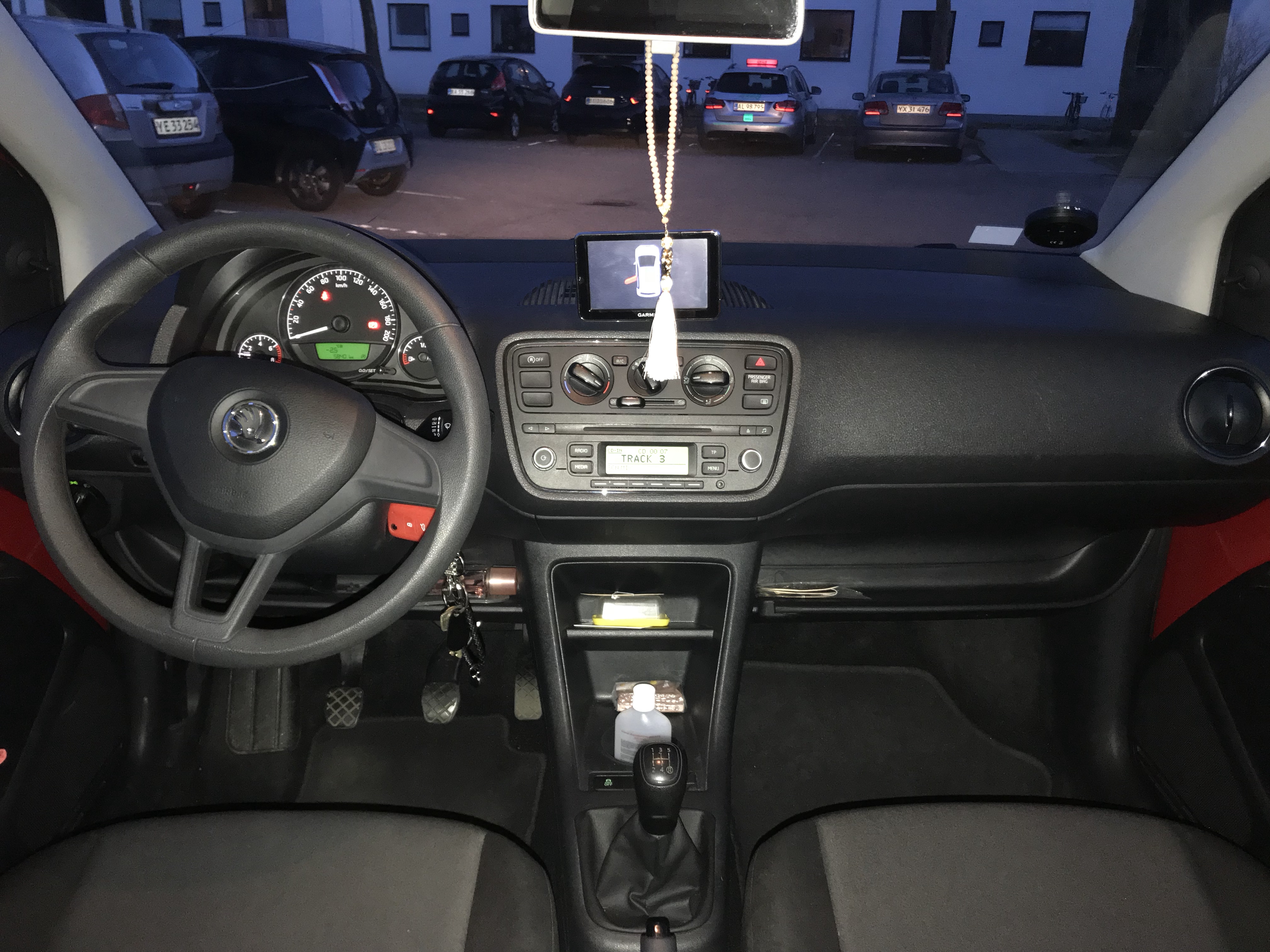 Rød Skoda Citigo fra 2016