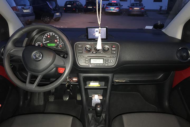 Rød Skoda Citigo fra 2016