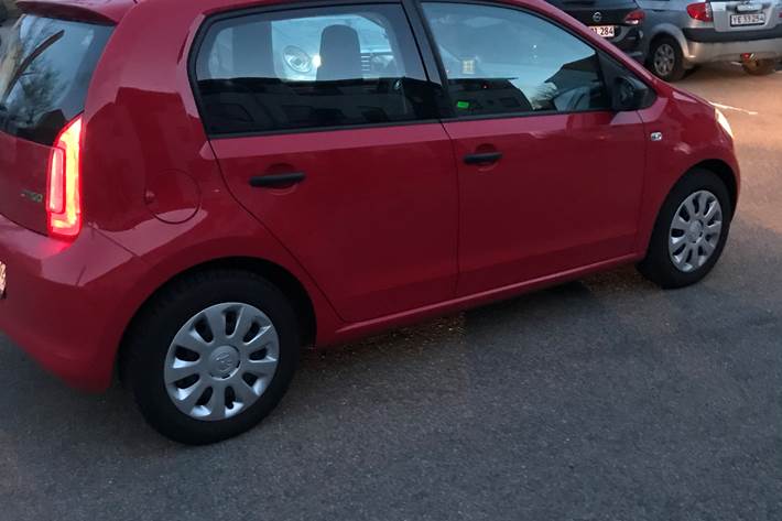 Rød Skoda Citigo fra 2016