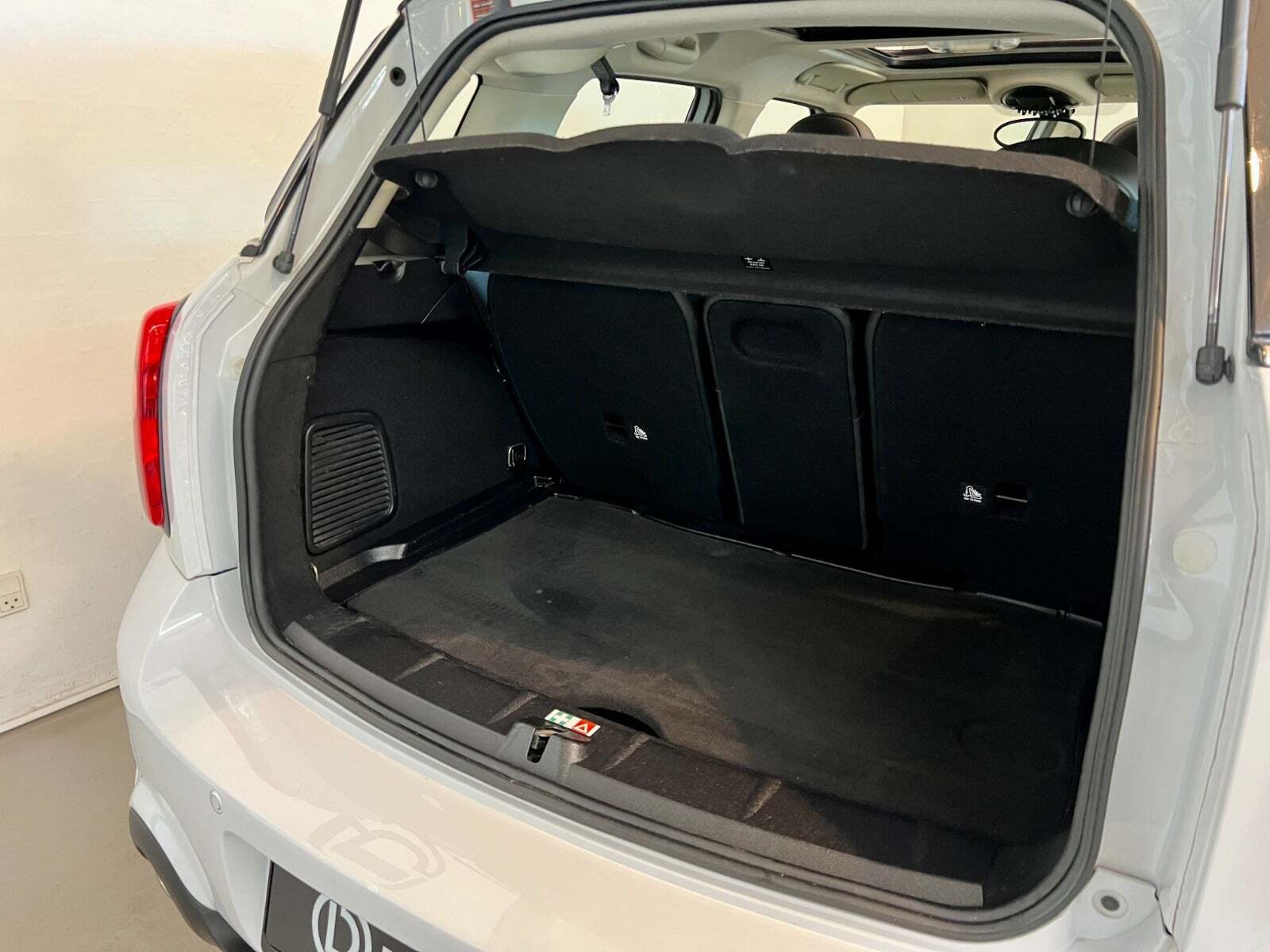 Hvid Mini Countryman Cooper SD fra 2014