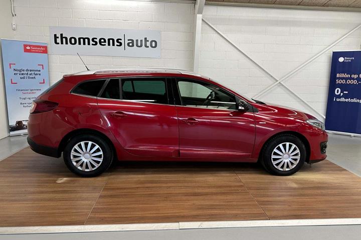 Rød Renault Megane III fra 2014