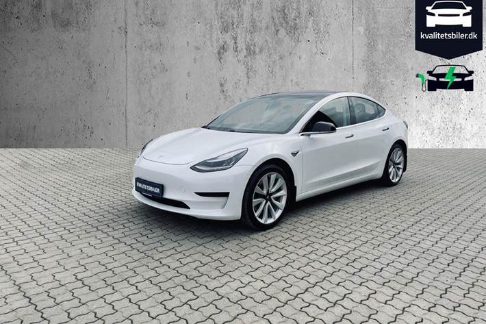 Hvid Tesla Model 3 fra 2020 set udefra