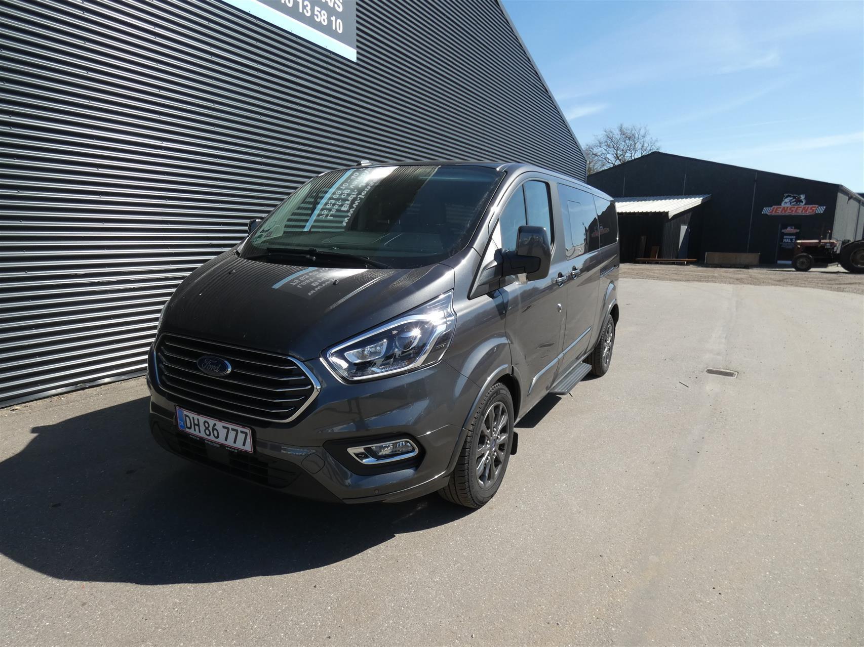 Sort Ford Tourneo Custom fra 2023