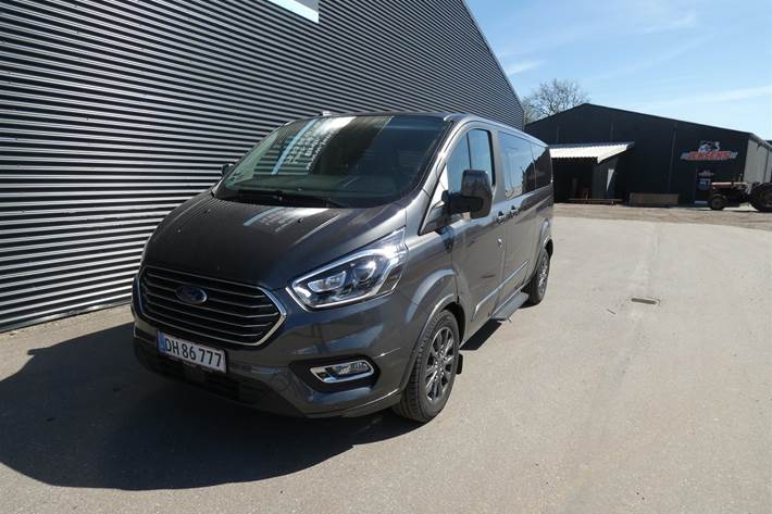Sort Ford Tourneo Custom fra 2023