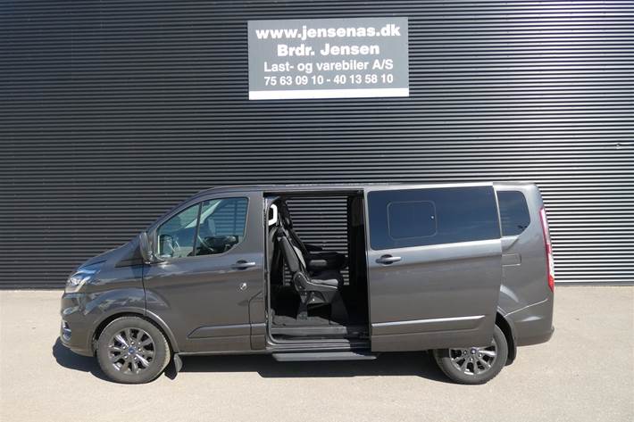 Sort Ford Tourneo Custom fra 2023