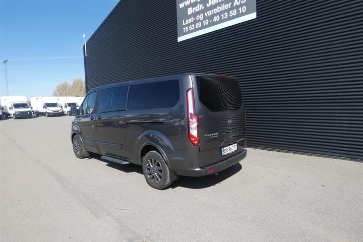 Sort Ford Tourneo Custom fra 2023
