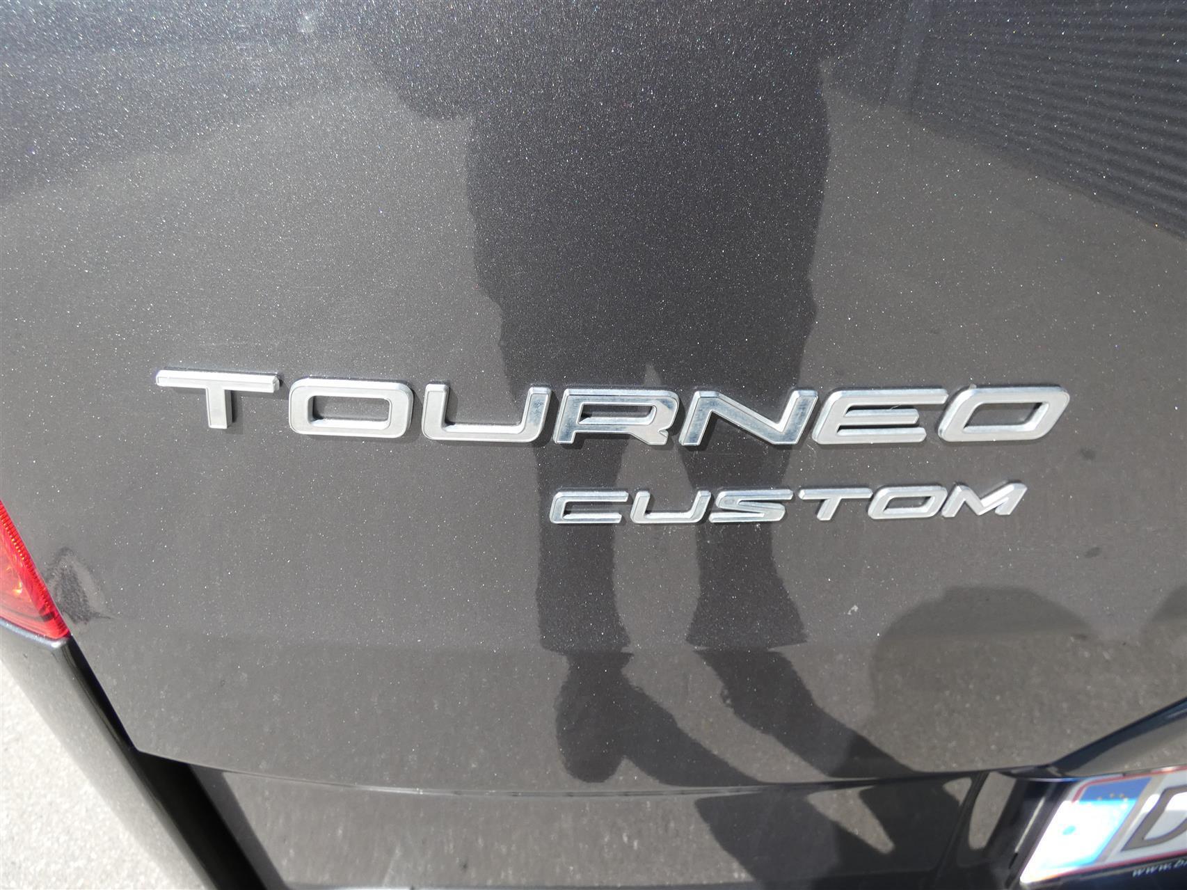 Sort Ford Tourneo Custom fra 2023