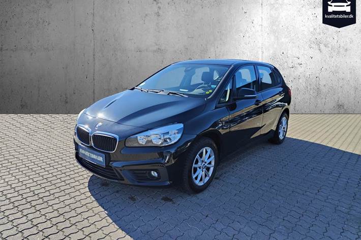 Sort BMW 218d fra 2016