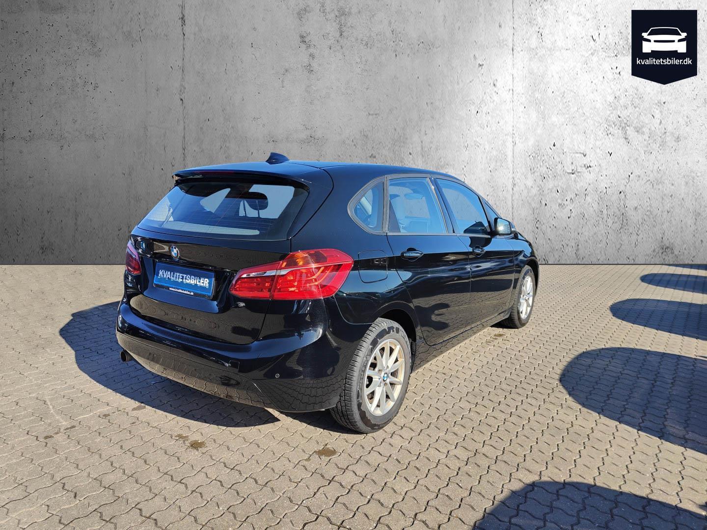 Sort BMW 218d fra 2016