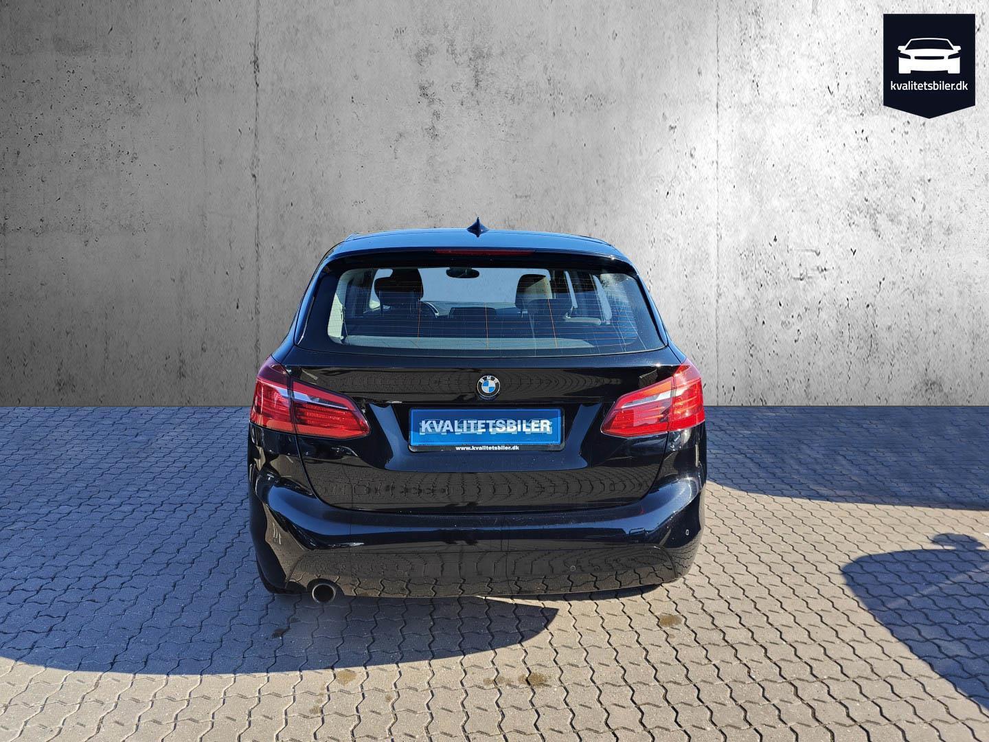 Sort BMW 218d fra 2016