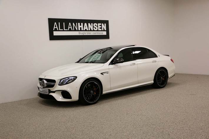 Grå Mercedes E63 fra 2019