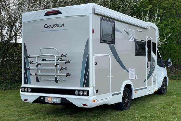 Hvid Chausson 627 GA fra 2022