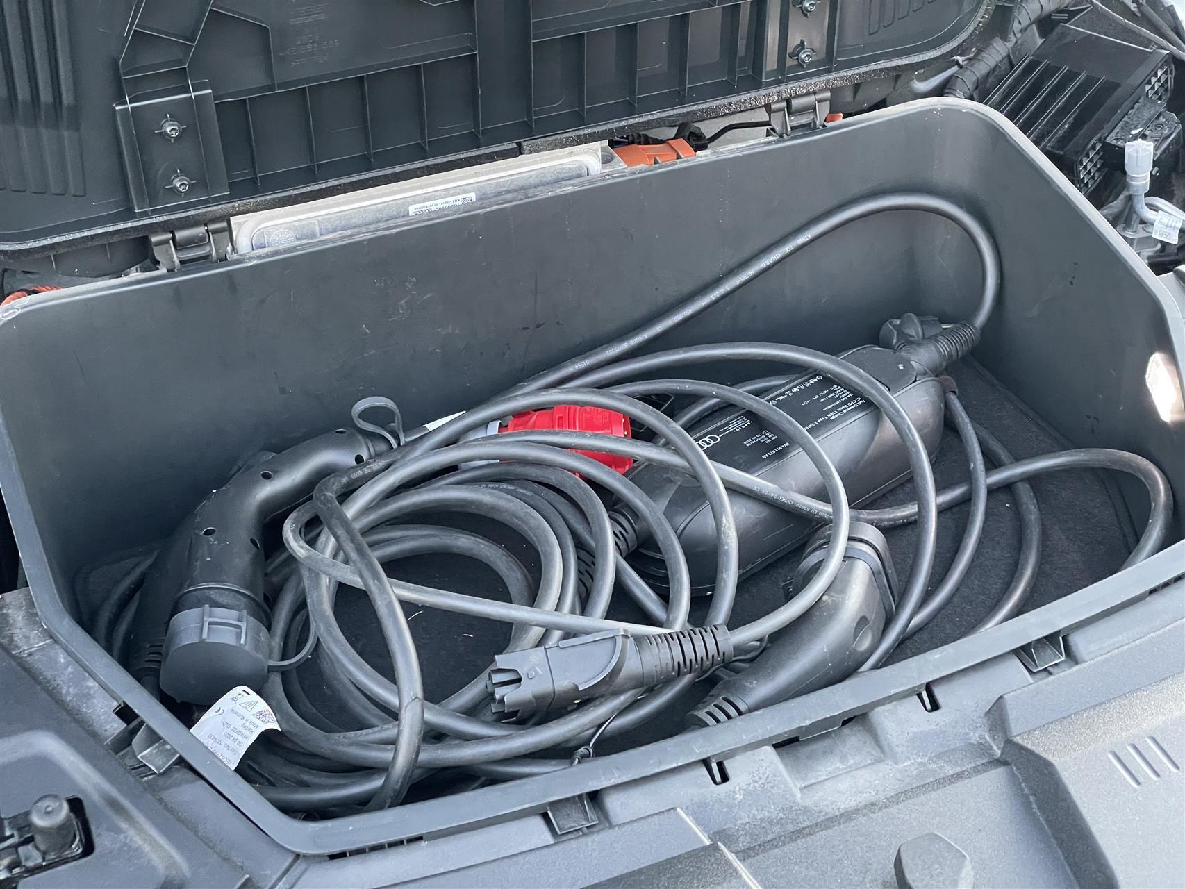 Sort Audi e-tron fra 2020