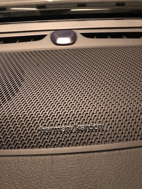 Beige Volvo V60 fra 2018