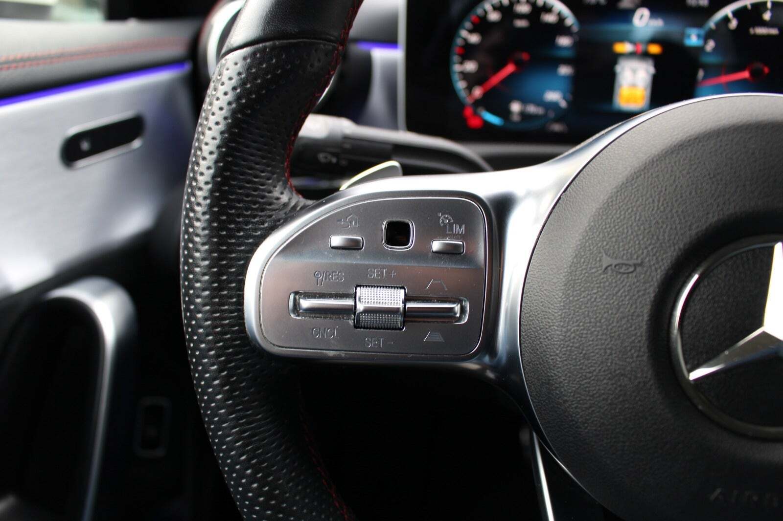 Mercedes CLA250