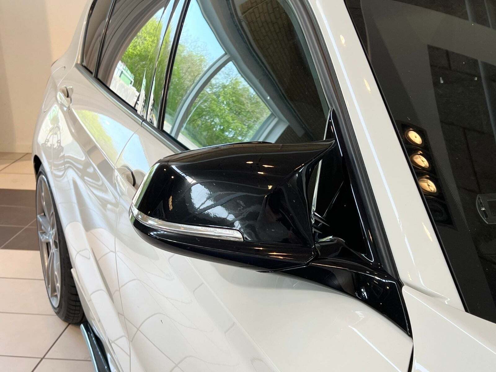 Hvid BMW M135i fra 2012