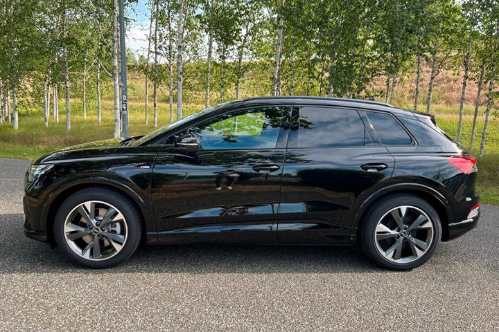 Sort Audi Q4 e-tron fra 2022