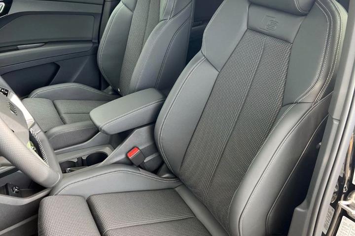 Sort Audi Q4 e-tron fra 2022