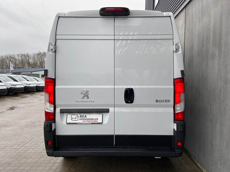 Peugeot Boxer 2,2 335 L3H2 BlueHDi Premium 140HK Van 6g