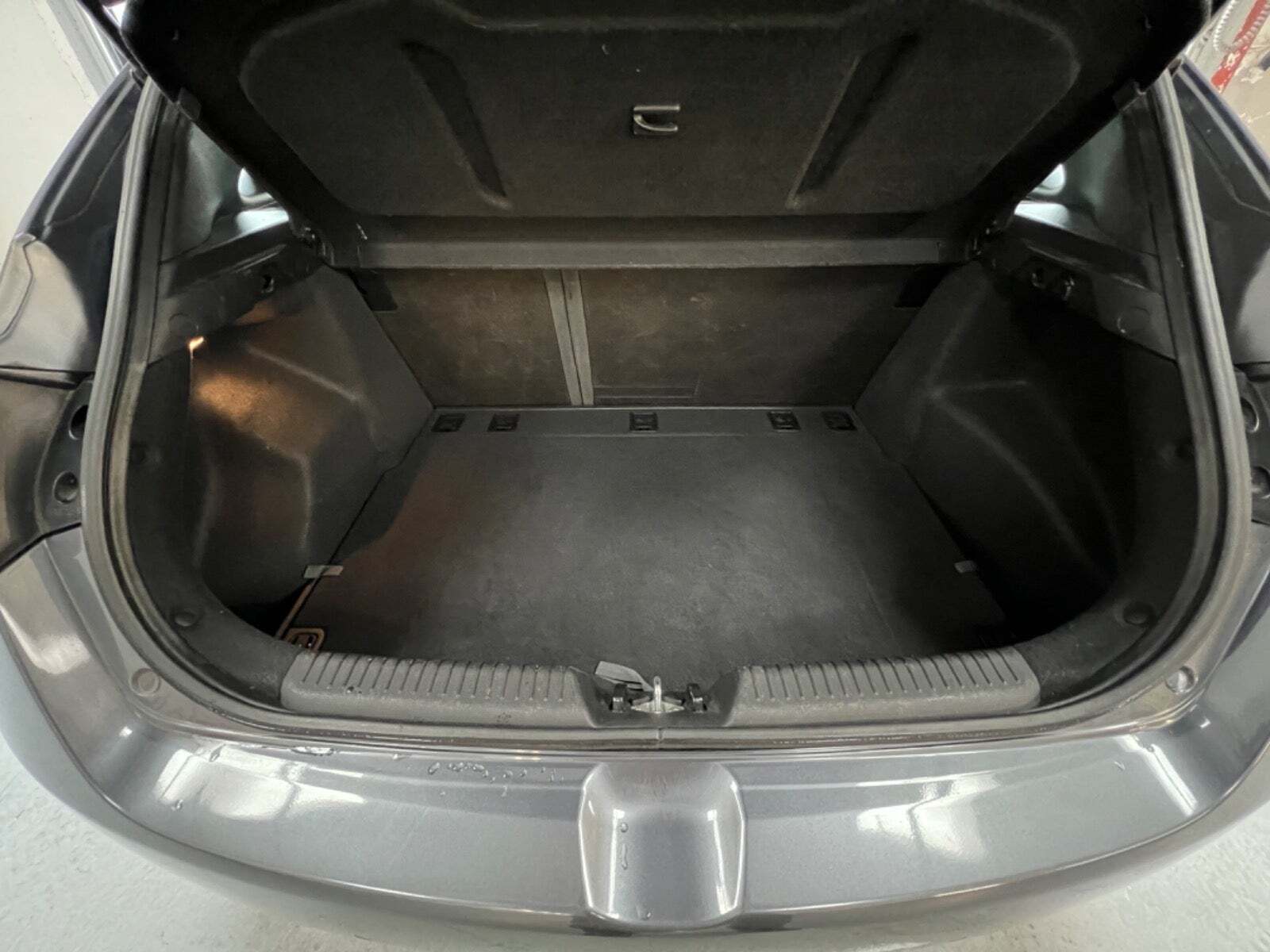 Grå Hyundai i30 fra 2015