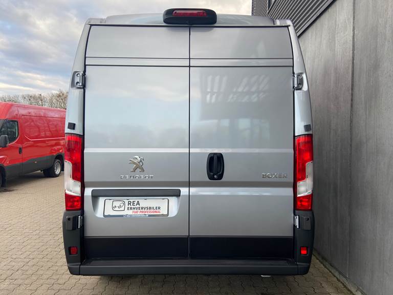Peugeot Boxer 2,2 333 L2H2 BlueHDi Premium 140HK Van 6g