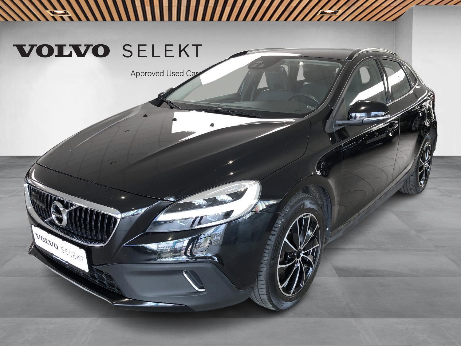 Sort Volvo V40 Cross Country fra 2017