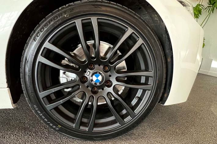 Hvid BMW 330d fra 2016