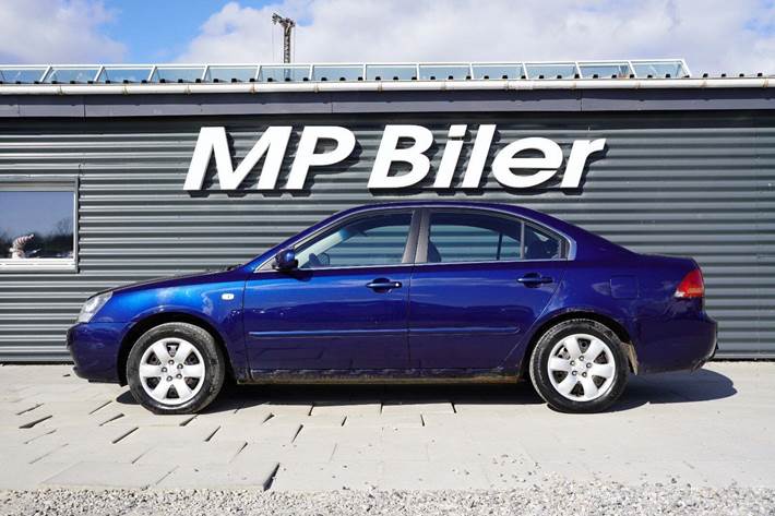 Blå Kia Magentis fra 2008