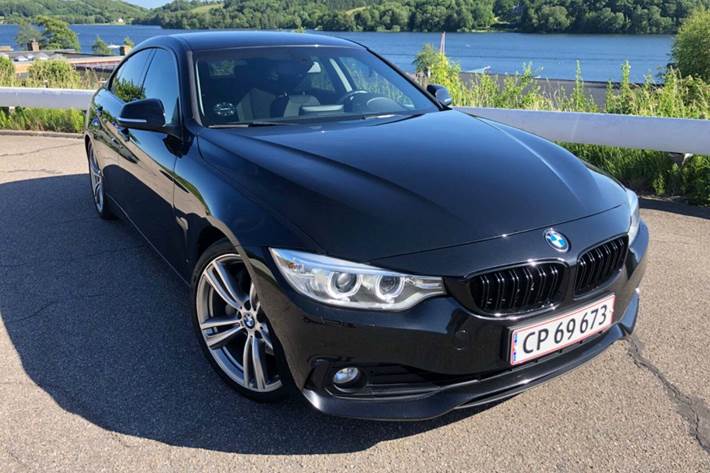 Grå BMW 435i fra 2015