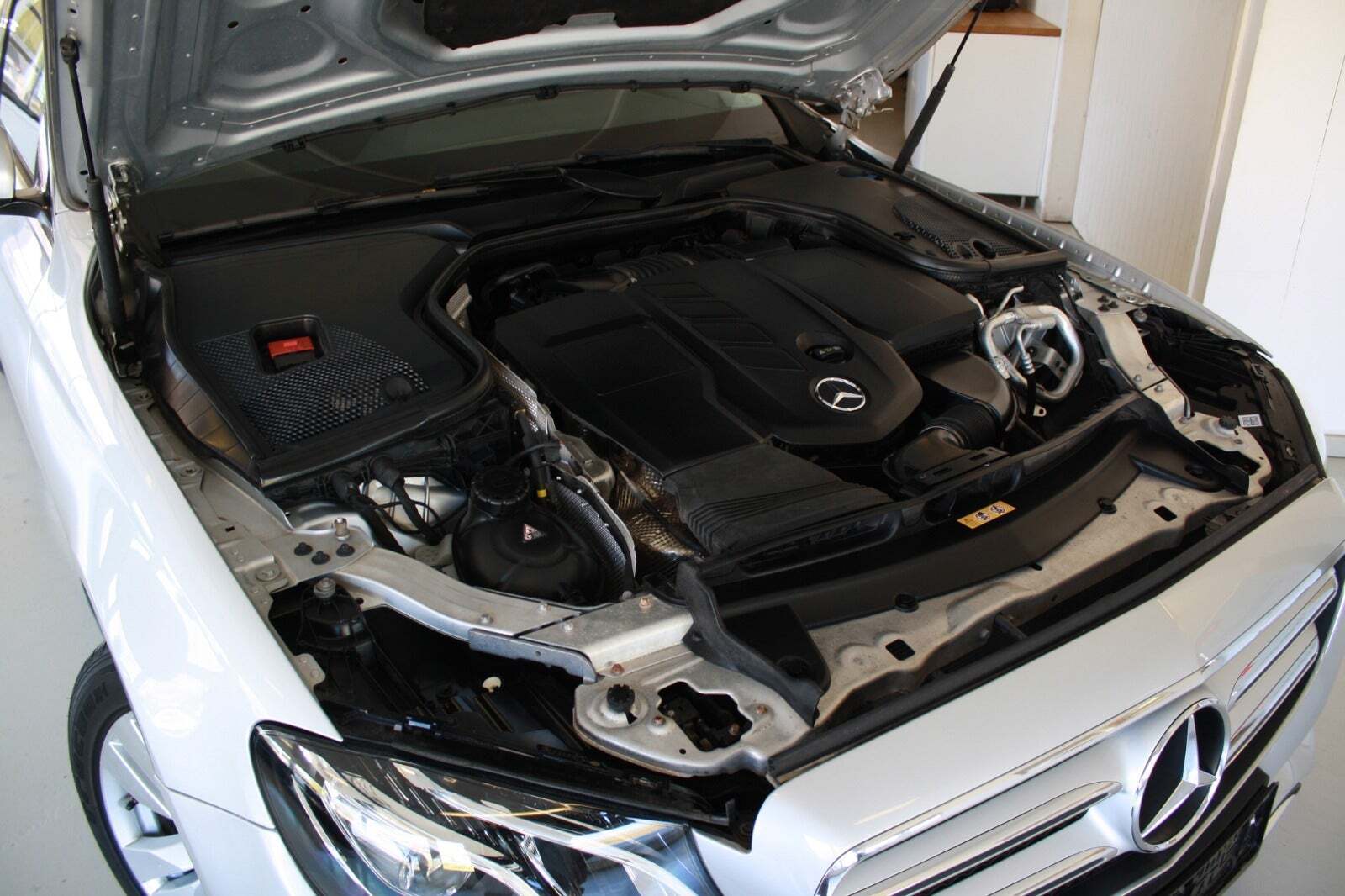 undefined Mercedes E220 d fra 2017