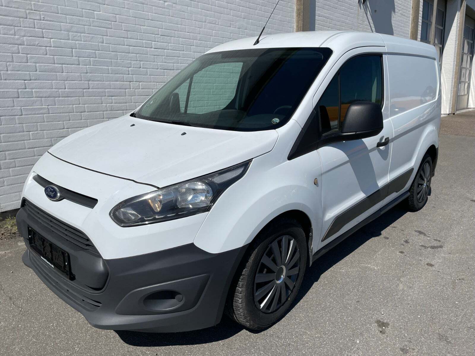 Hvid Ford Transit Connect fra 2014