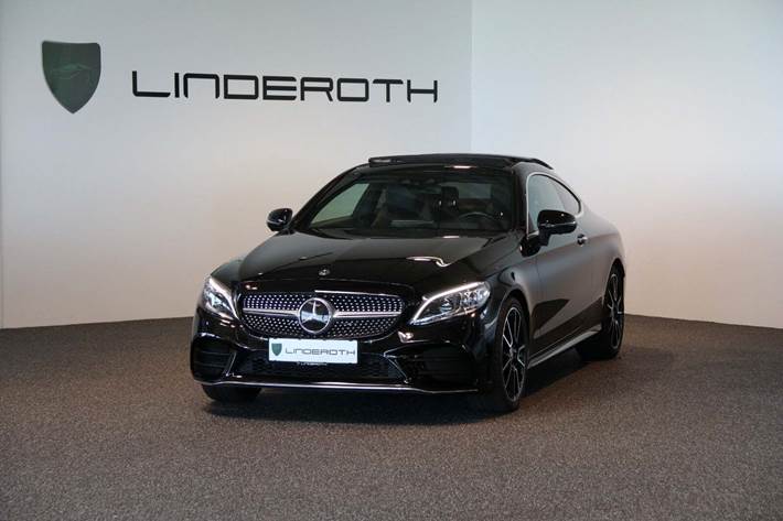 Sort Mercedes C200 fra 2019 set udefra