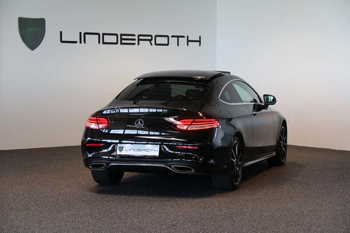 Sort Mercedes C200 fra 2019