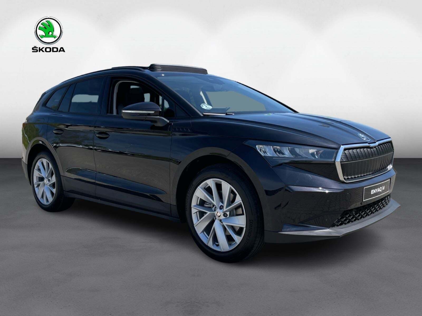 Grå Skoda Enyaq fra 2023