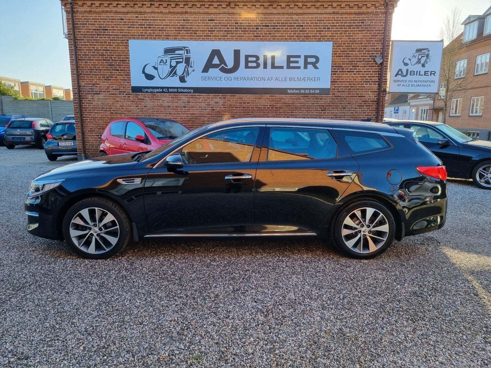 Grå Kia Optima fra 2017