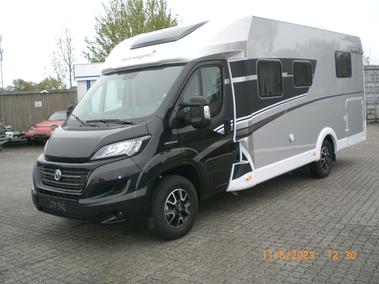 Sort Fiat Sunlight fra 2022