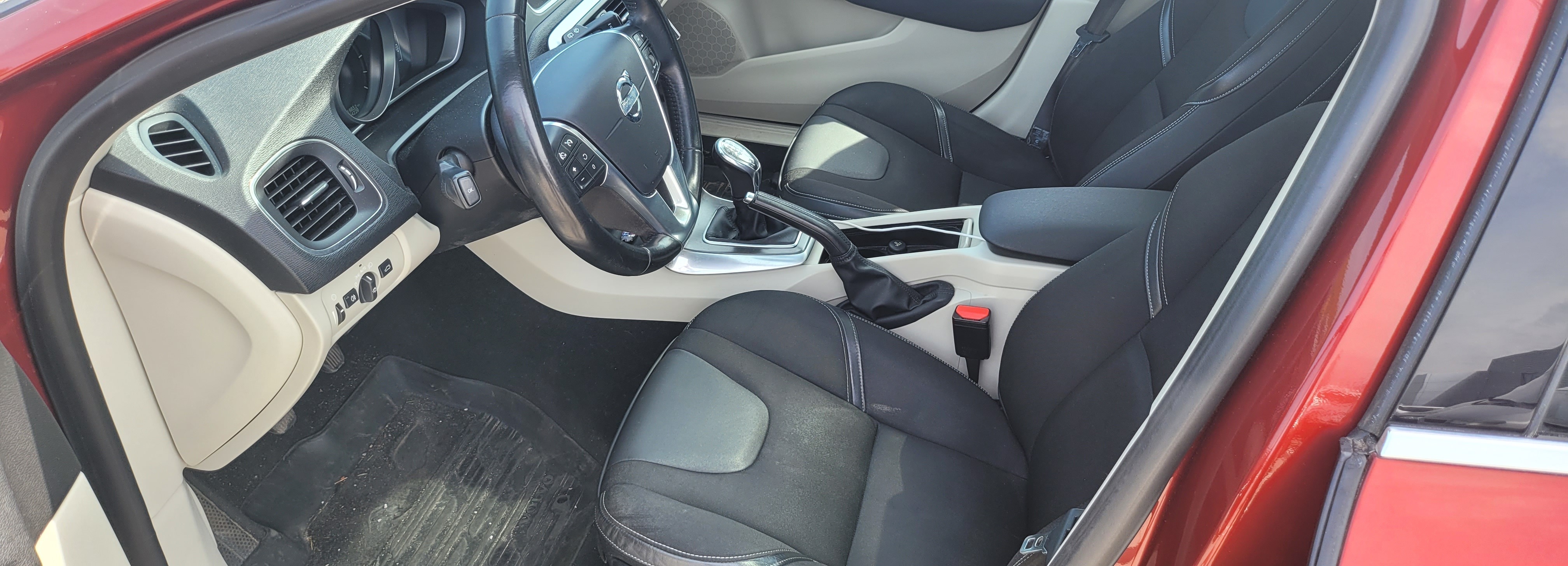 undefined Volvo V40 fra 2012