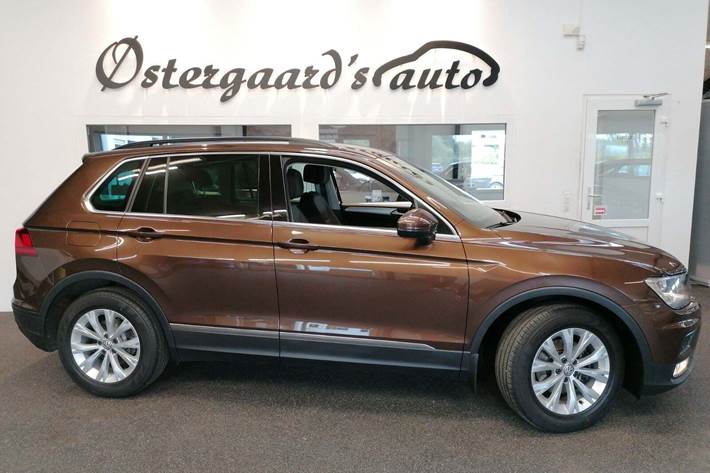 Brun VW Tiguan fra 2017