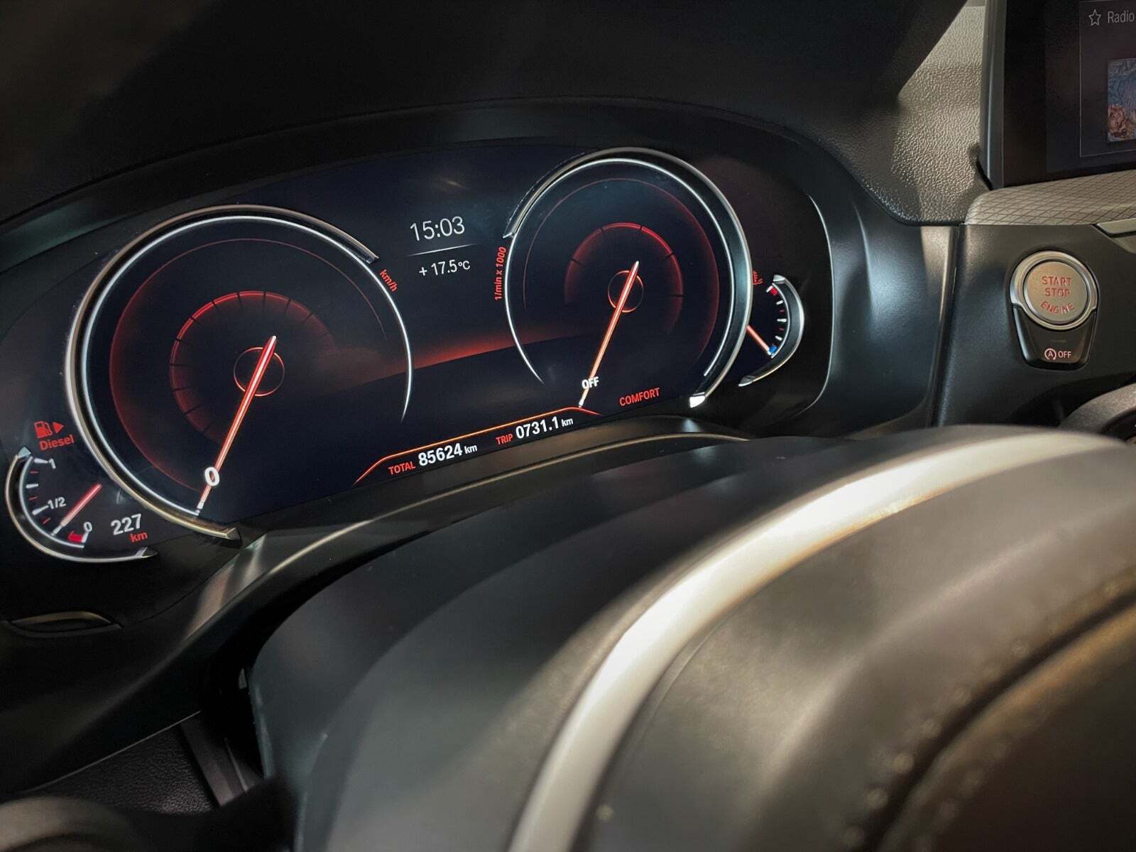 Blå BMW X3 fra 2018