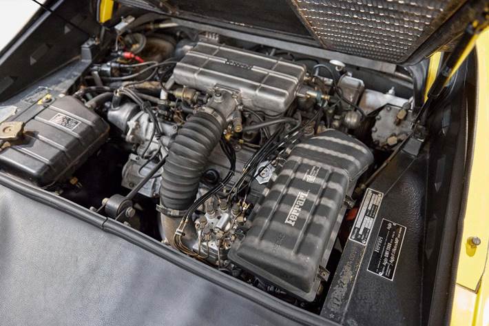 Gul Ferrari 308 fra 1981