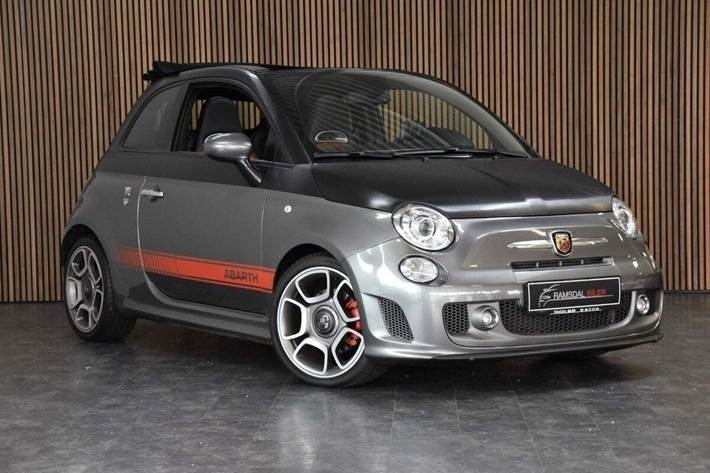 Rød Abarth 500C fra 2013