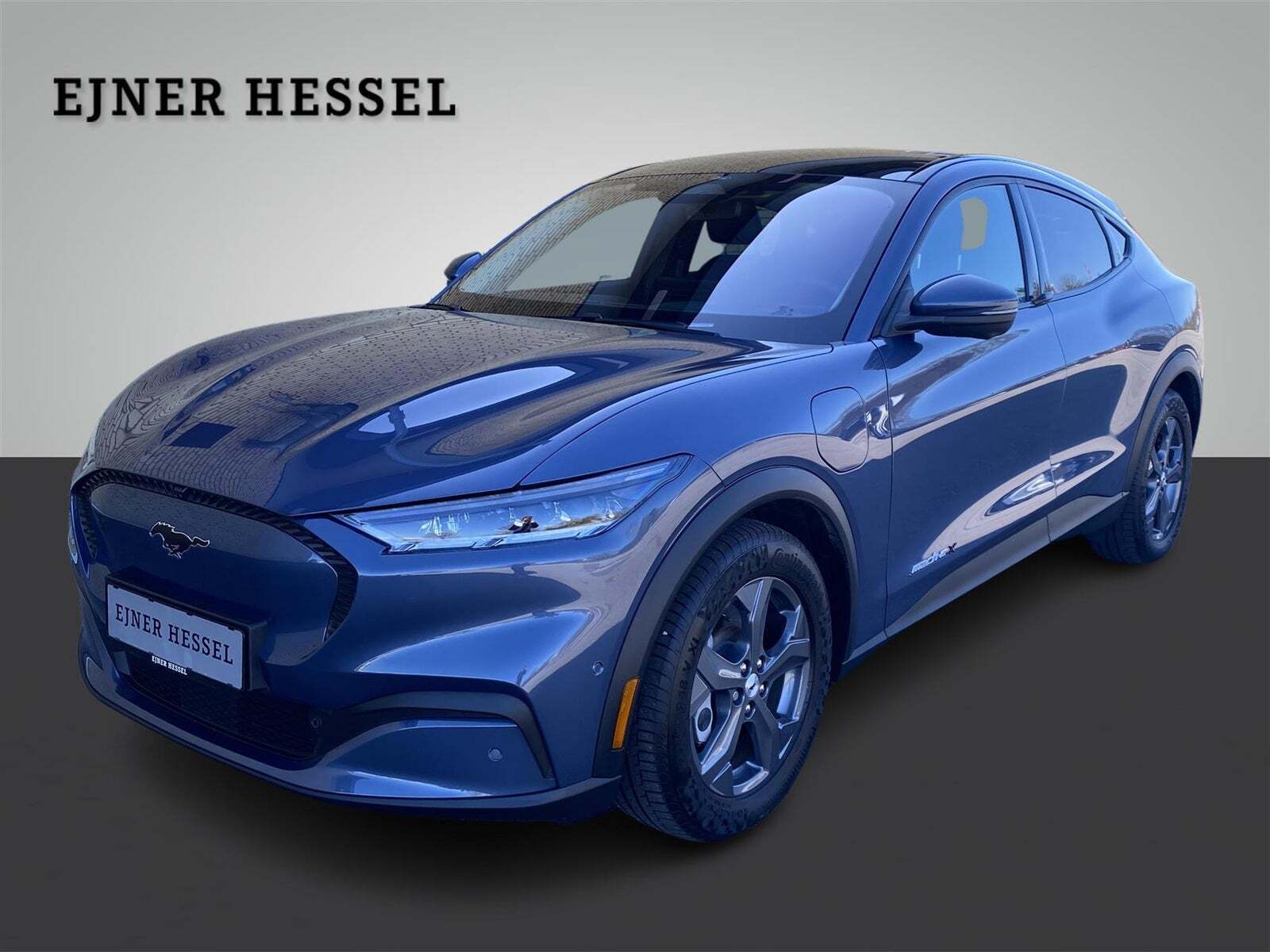 Blå Ford Mustang Mach-E fra 2021
