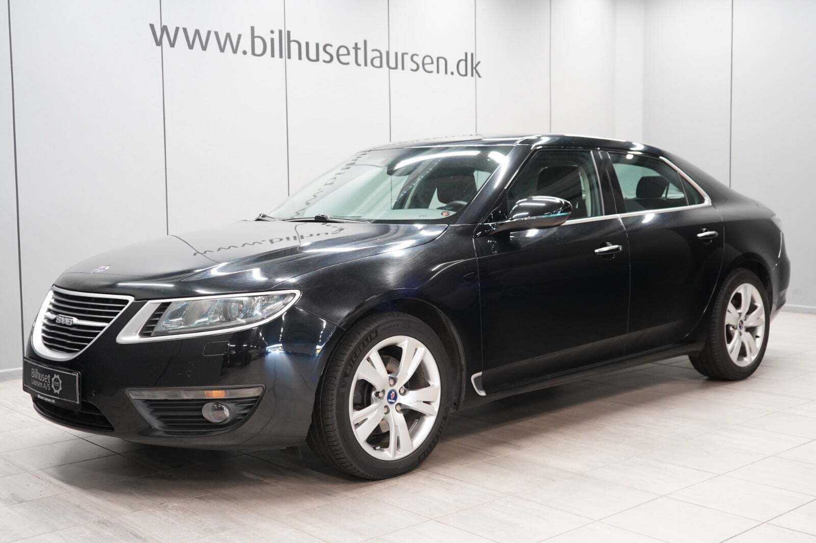 Sort Saab 9-5 fra 2010