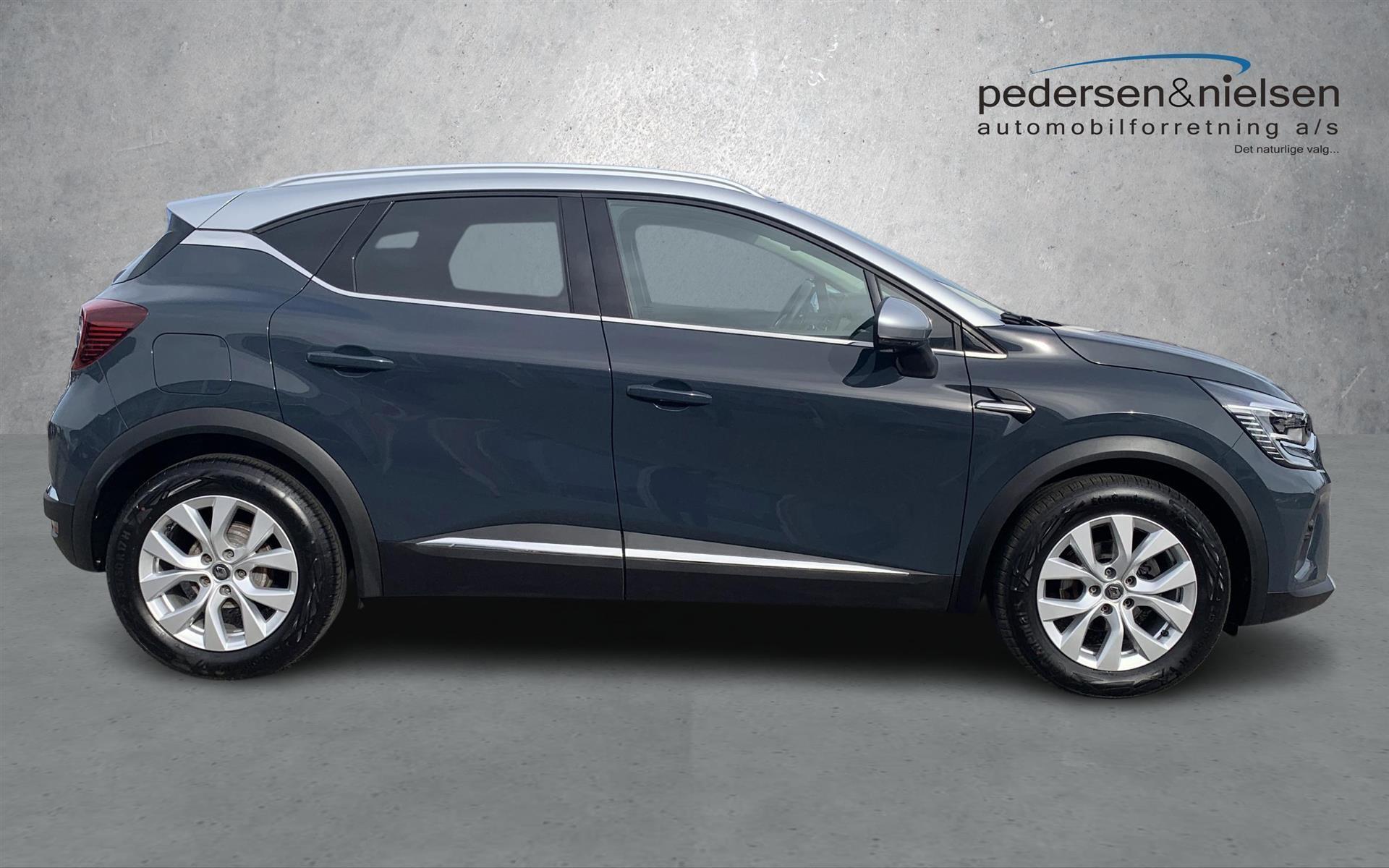 Blå Renault Captur fra 2020