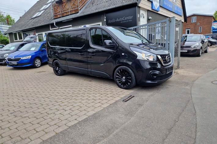 Sort Nissan NV300 fra 2021
